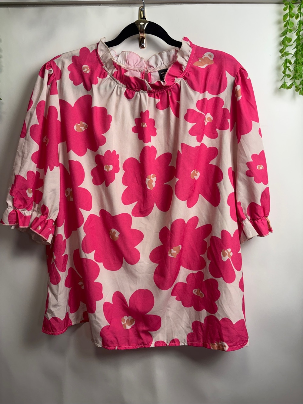 SHEIN Pink Floral Ruffled Curvy Top